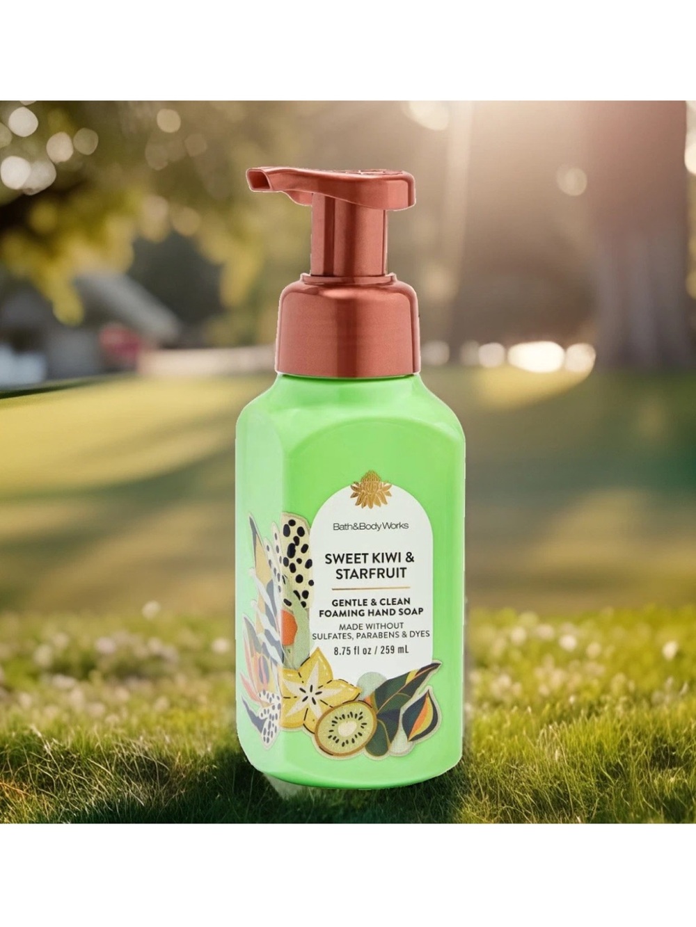 Bath & Body Works Foaming Hand Soap- Sweet Kiwi & Starfruit (8.75 fl oz)